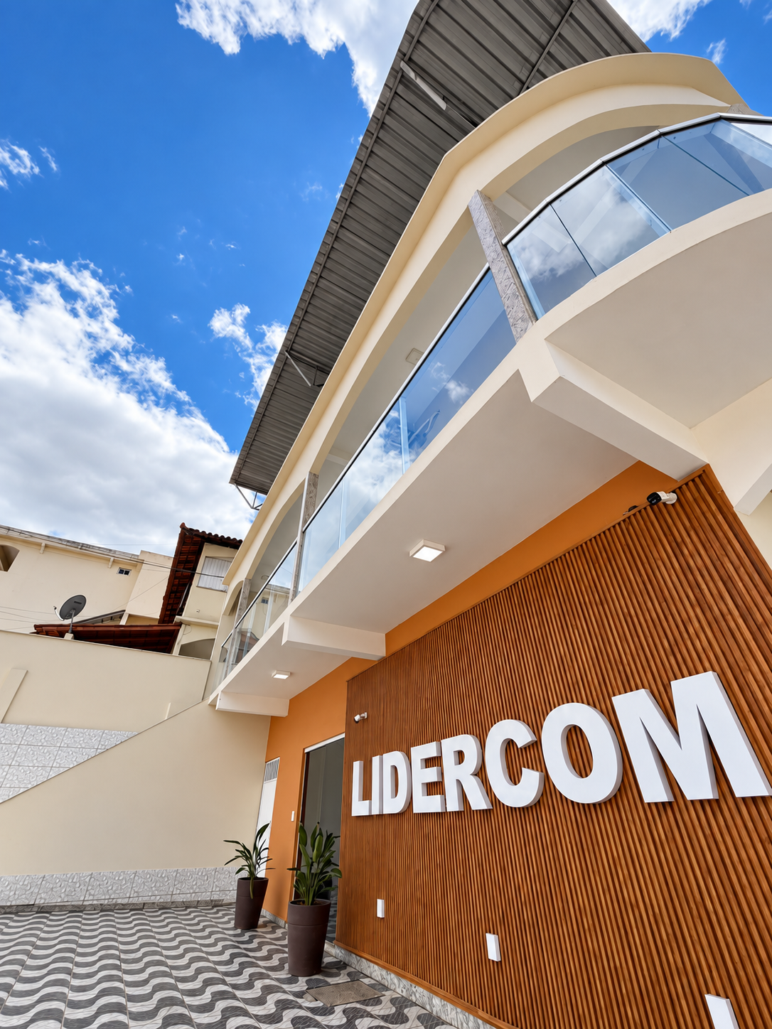 Fachada da Lidercom